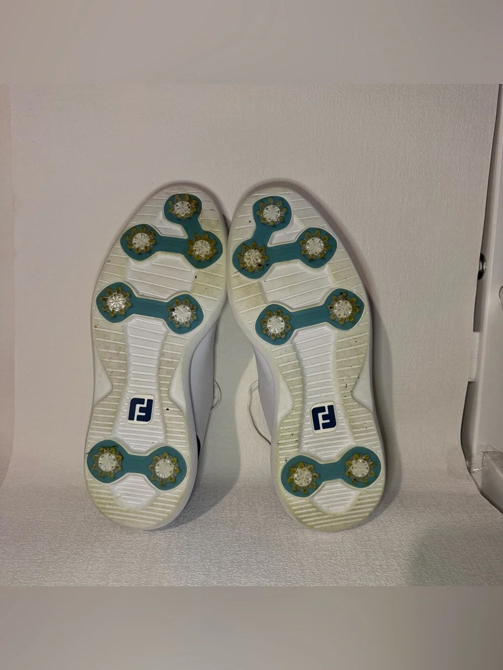 FootJoy Men’s Golf Shoes Size 13 White Navy Spikeless Casual 57977